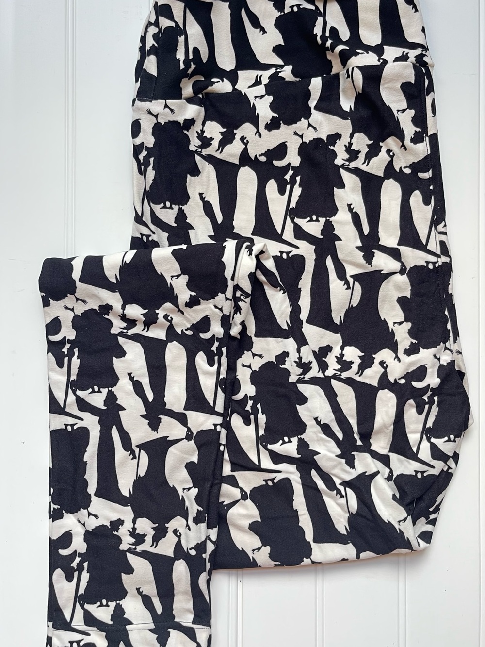 New LuLaRoe Tall & Curvy (12-18) Disney Villian leggings